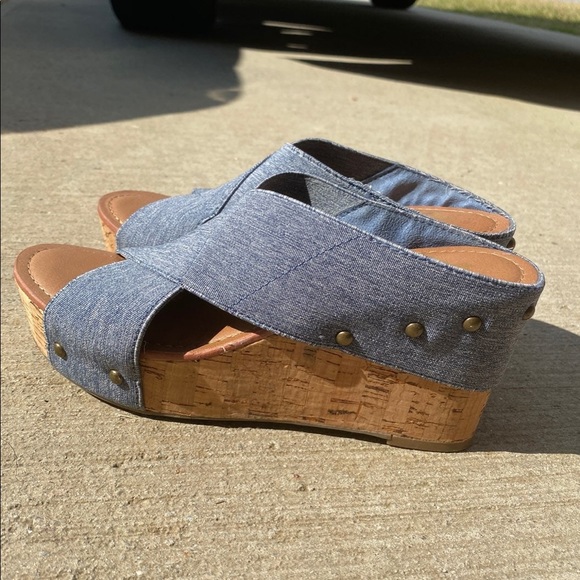 Crown Vintage Shoes Crown Vintage Metallic Silver Blue Strappy